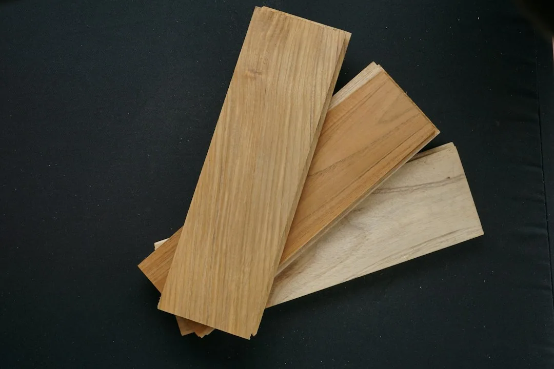 Muestras de parquet de madera natural que Reformatta recomienda para elegir el suelo de tu piso en Barcelona